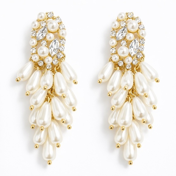 Anthropologie Jewelry - Elegant Pearl and Crystal Drop Earrings